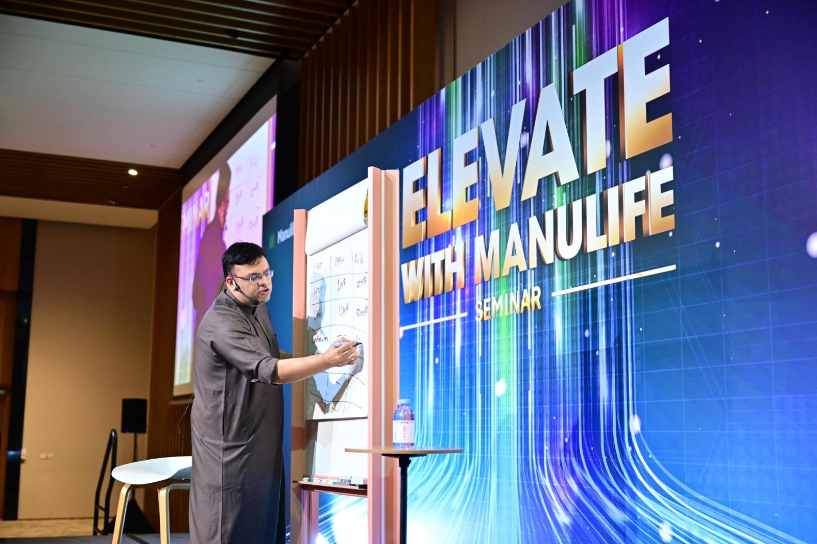 Dr. Sanjay Tolani teaching at the Elevate with Manulife seminar